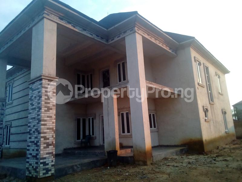 6 bedroom House for sale Shelter Afrique Uyo Akwa Ibom