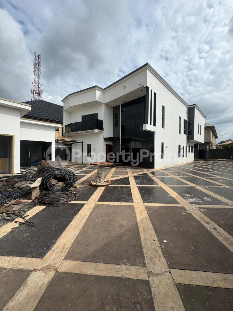 6 bedroom House for sale Enugu Enugu