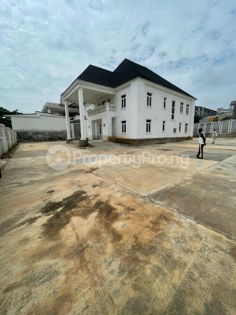 6 bedroom House for sale Main Guzape Abuja