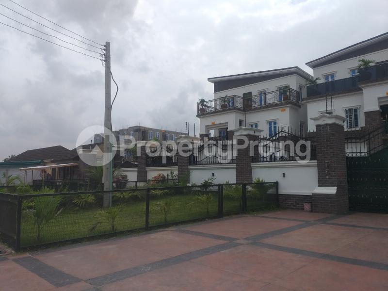 5 bedroom House for sale Along Tarred Road In Lake View Estate Amuwo Odofin Amuwo Odofin Lagos