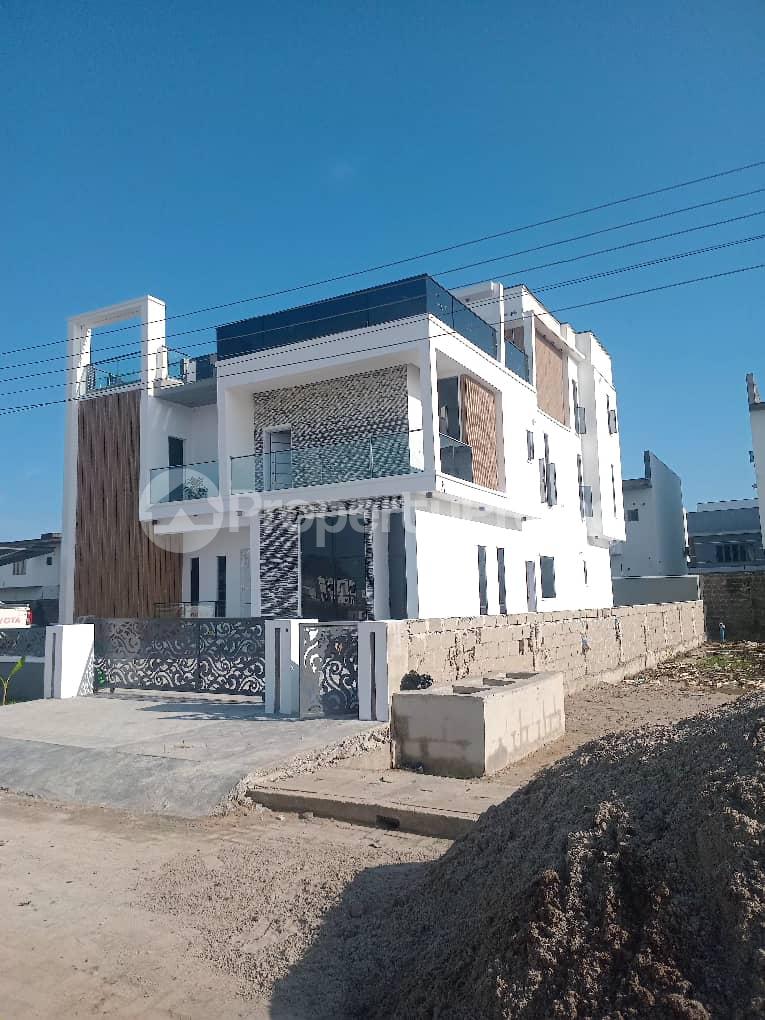 7 bedroom House for sale Chaplain Court Estate, Abraham adesanya estate Ajah Lagos - 0