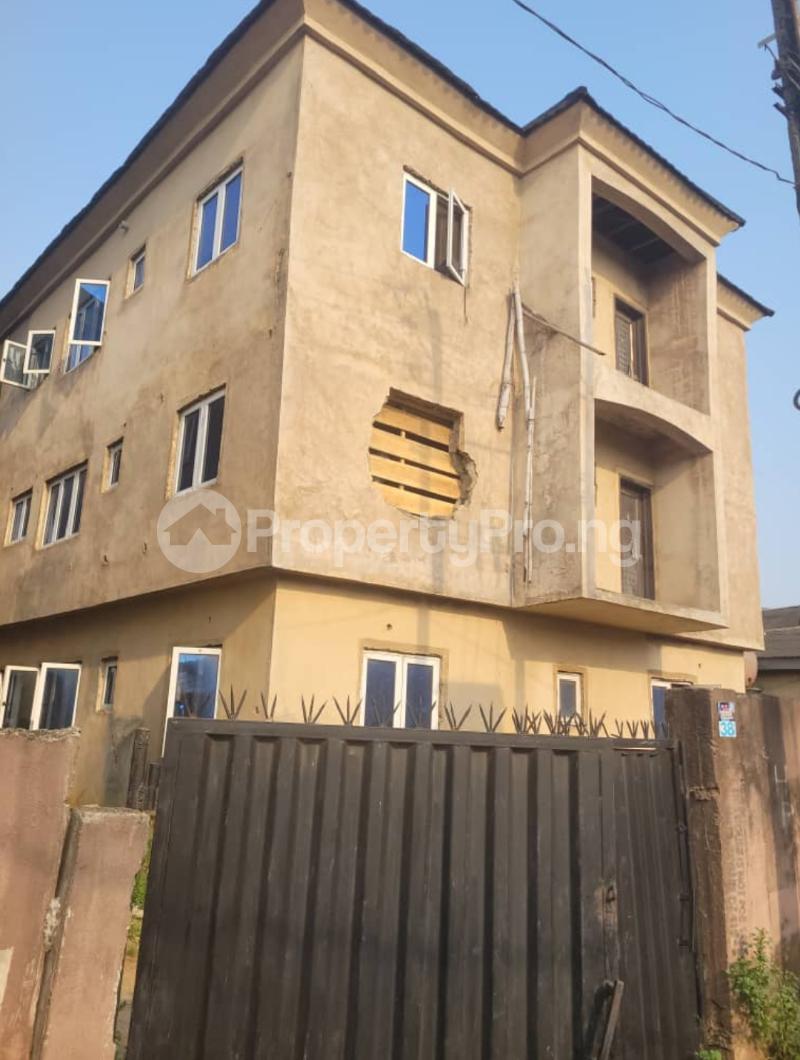 House for sale Off Papa Ajao Close, Ladipo Mushin Lagos
