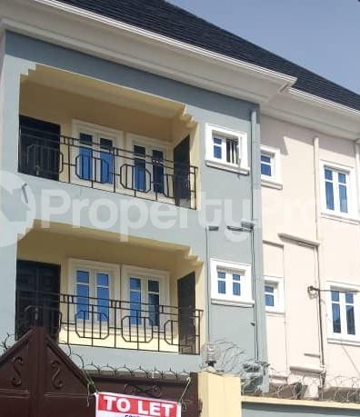 3 bedroom Flat / Apartment for rent Ademuyiwa Street Lawanson Surulere Lagos