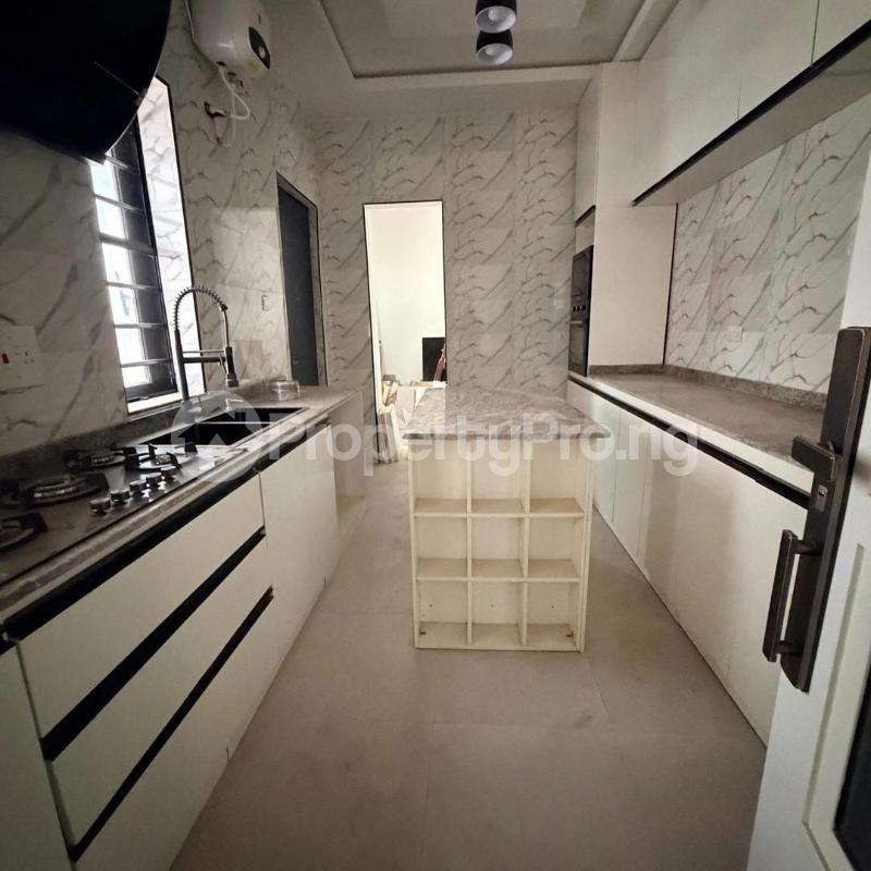 6 bedroom House for sale Opic Isheri Ojodu Lagos