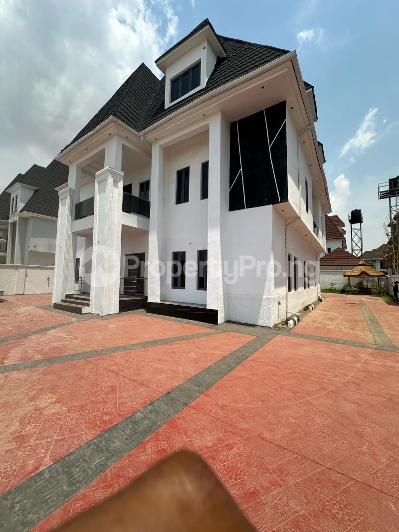 6 bedroom House for sale In An Estate Gwarinpa Abuja