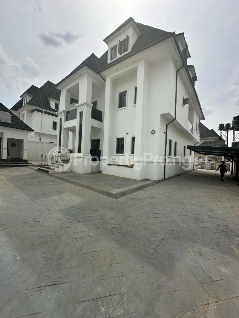 6 bedroom House for sale In An Estate Karsana Gwarinpa Abuja