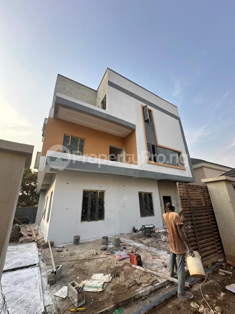 7 bedroom House for sale Utako Abuja
