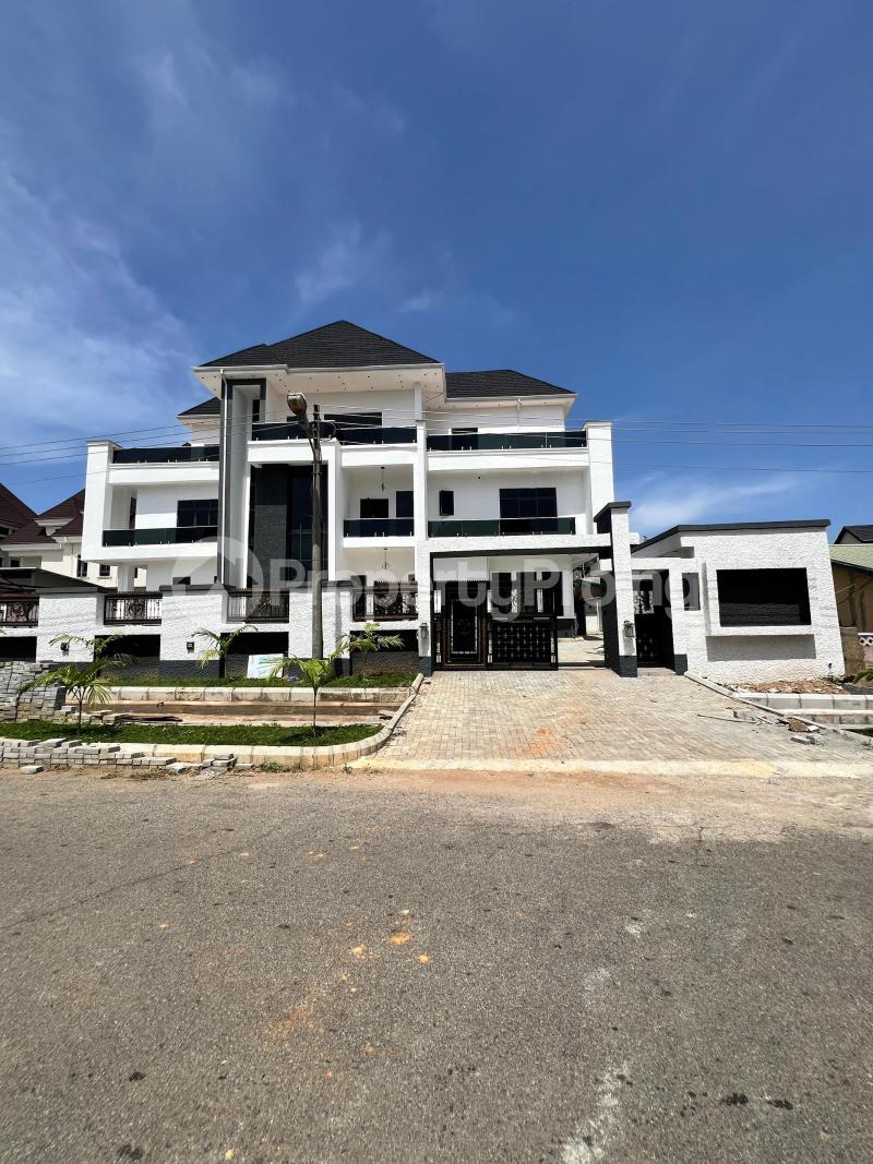 7 bedroom House for sale Gwarinpa Abuja