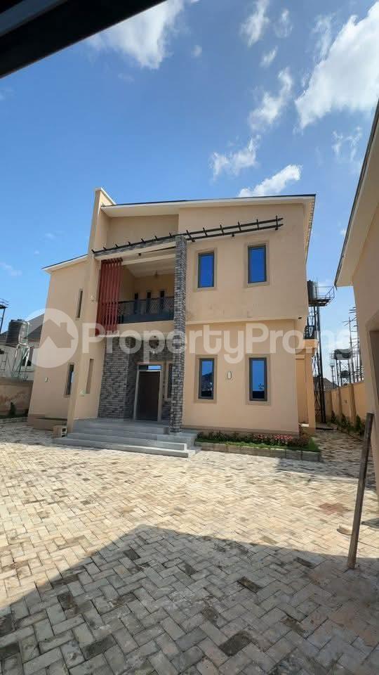 7 bedroom House for sale Ggss Kawo New Layout Kaduna North Kaduna - 0