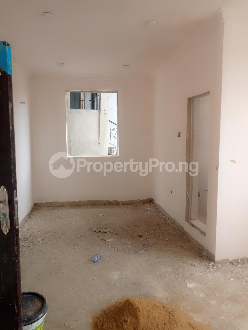 1 bedroom Flat / Apartment for rent Bajulaiye, Fola Agoro Yaba Lagos
