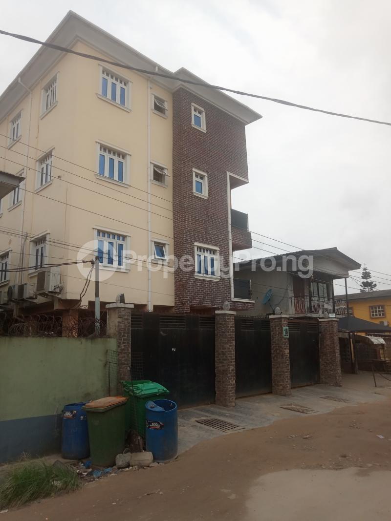 1 bedroom Flat / Apartment for rent Sabo, Onike Yaba Lagos - 3