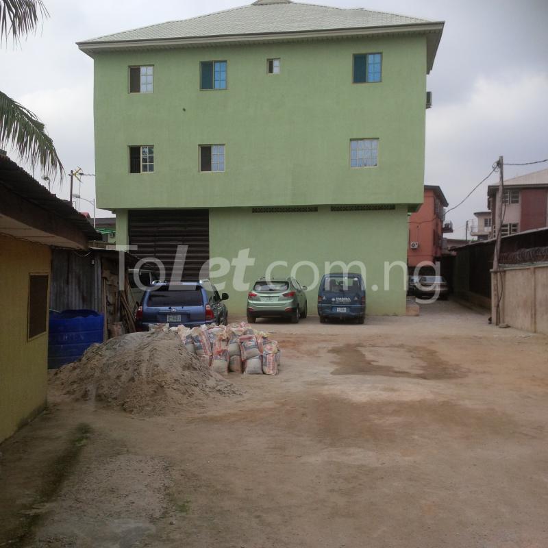 3 bedroom Flat / Apartment for rent Off Iwaya Road Yaba Yaba Lagos - 0