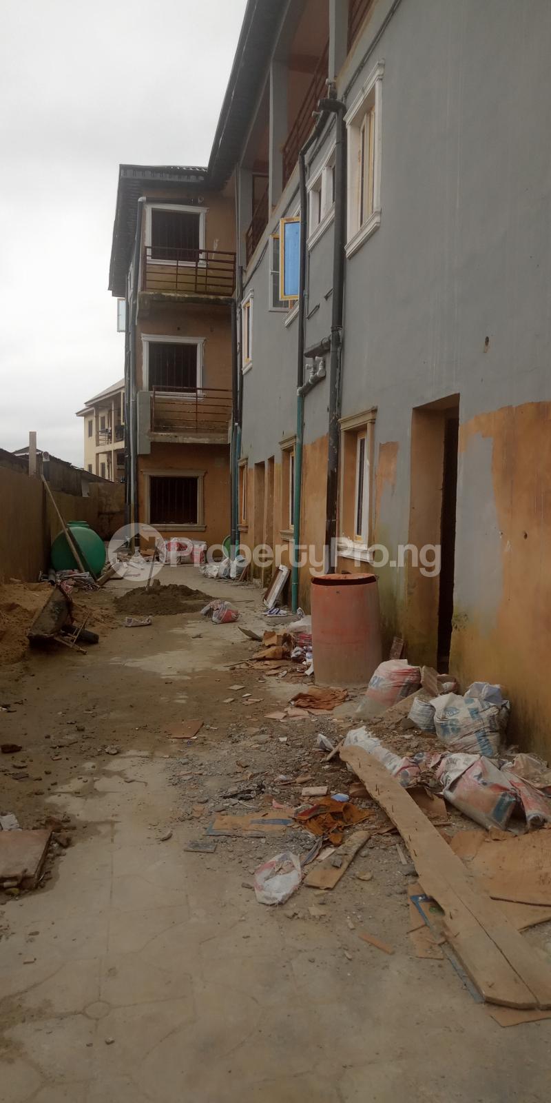 2 bedroom Flat / Apartment for rent Onigbogbo, Maryland Lagos - 1