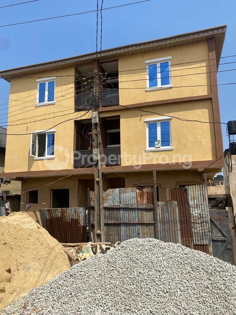 1 bedroom Flat / Apartment for rent Bajulaiye Shomolu Lagos