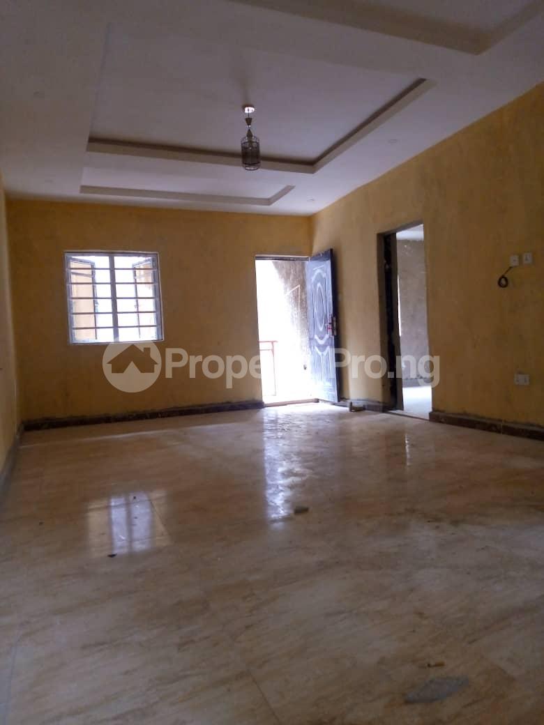 2 bedroom Flat / Apartment for rent Adekunle Alagomeji, Yaba. Yaba Lagos