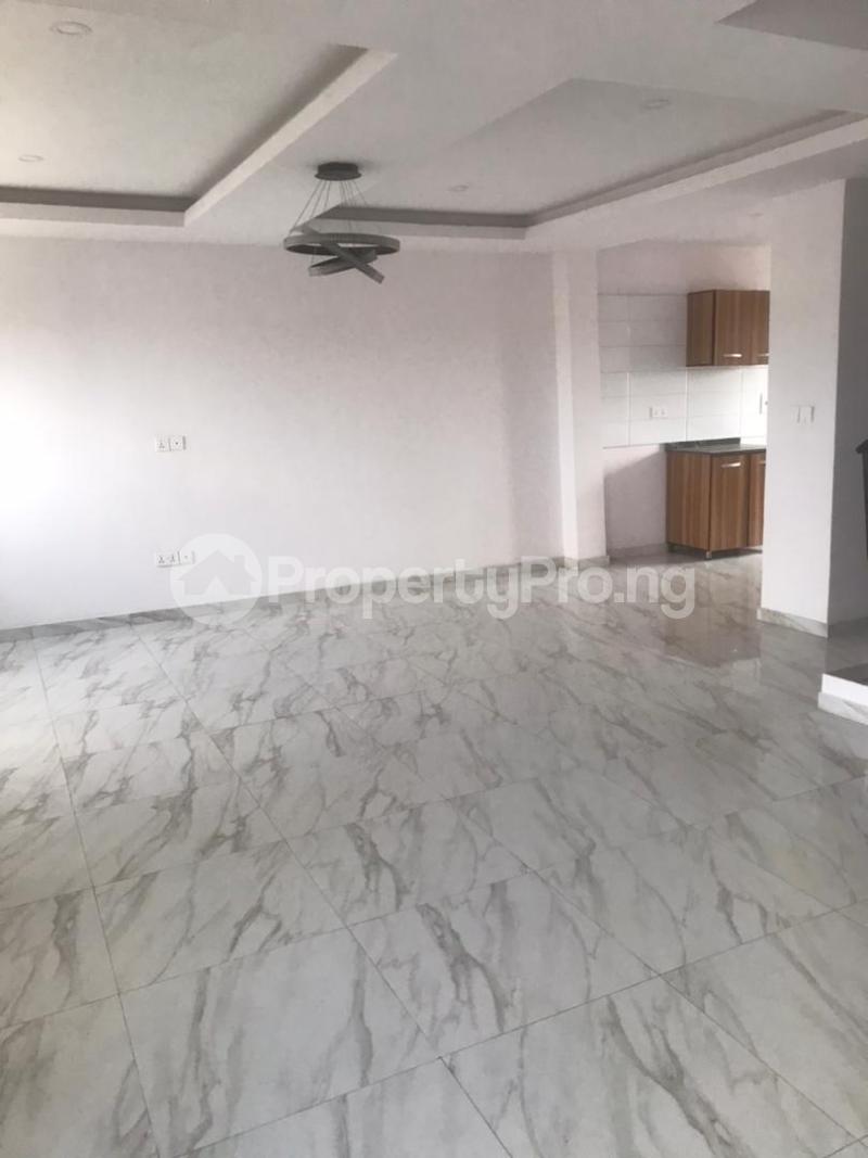 4 bedroom House for rent Makoko Adekunle Yaba Lagos