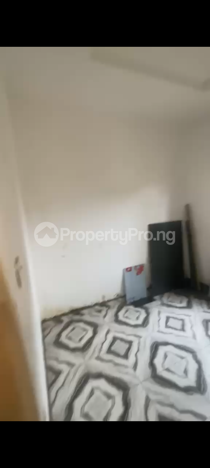 1 bedroom Flat / Apartment for rent Fadeyii Waec Fadeyi Shomolu Lagos