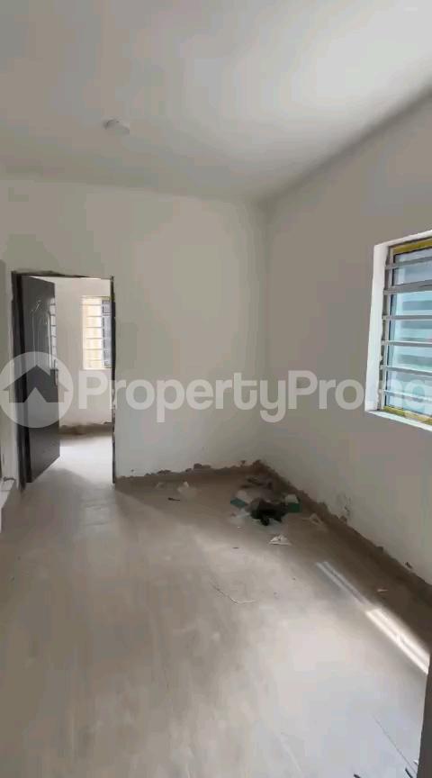 1 bedroom Flat / Apartment for rent Iwaya Yaba Lagos