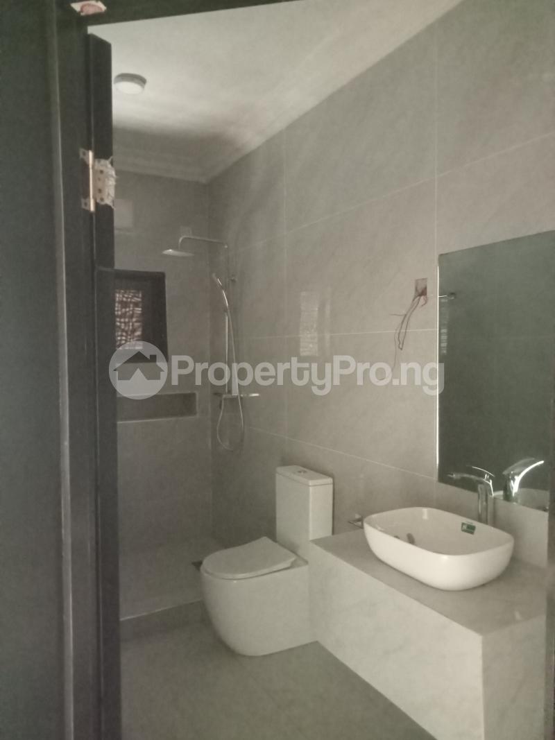 3 bedroom House for rent Phase 1 Admiralty Road Lekki Lagos