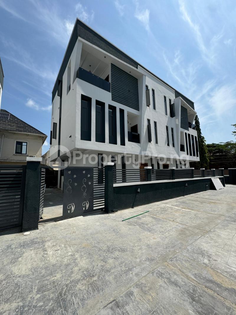 4 bedroom House for sale Jakande Osapa london Lekki Lagos