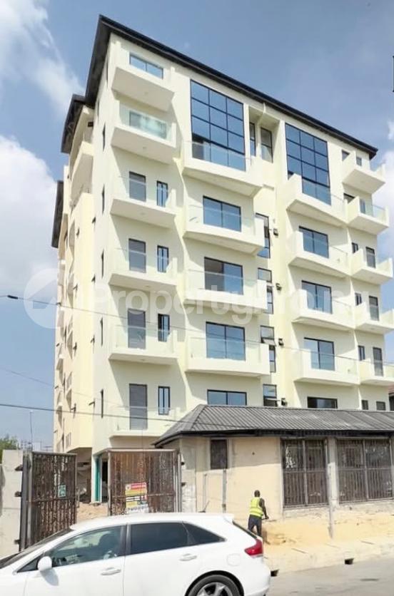4 bedroom Flat / Apartment for sale ONIRU Victoria Island Lagos