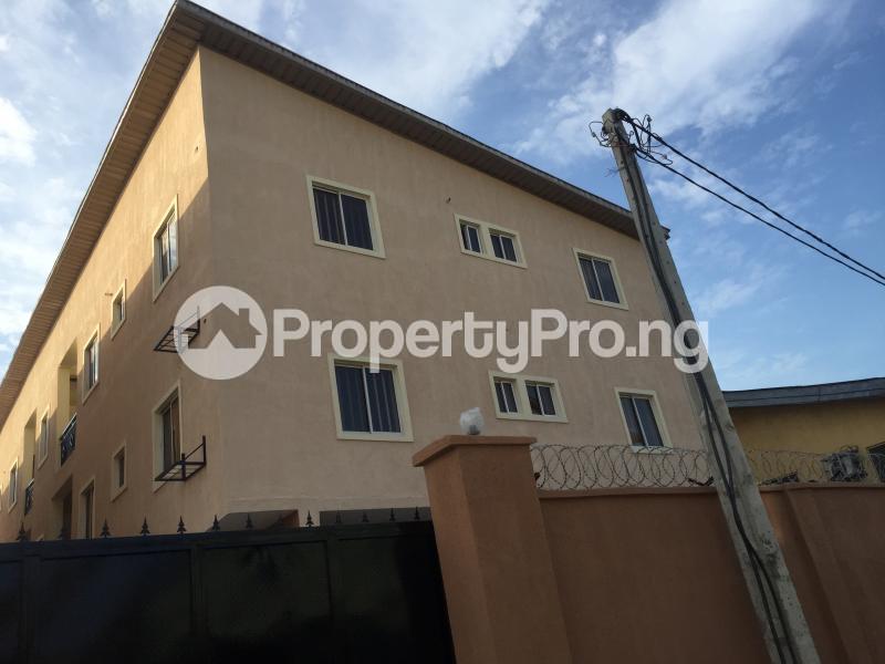 3 bedroom Flat / Apartment for rent Alagomeji Alagomeji Yaba Lagos