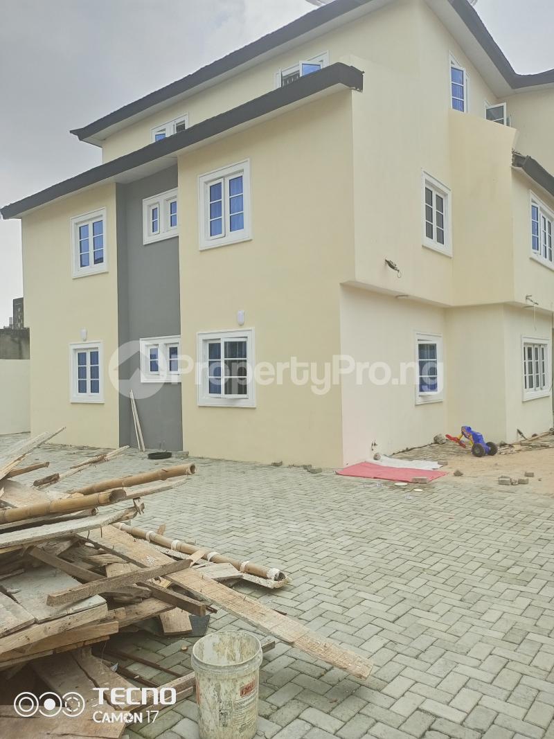 3 bedroom Flat / Apartment for rent Ologolo Lekki Lagos