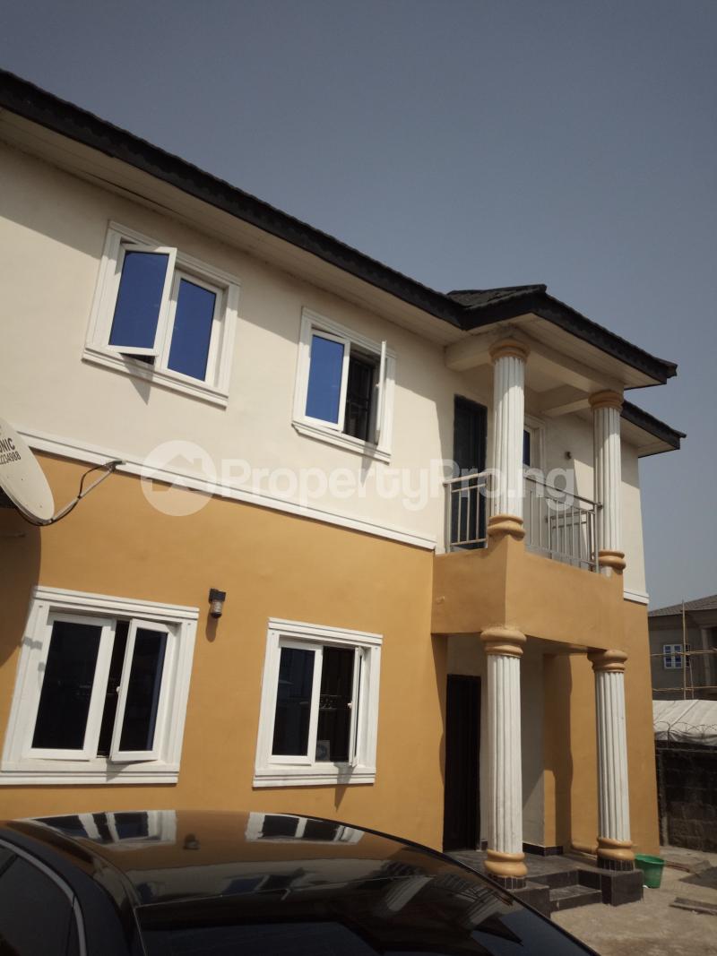 3 bedroom Flat / Apartment for rent   Medina Gbagada Lagos