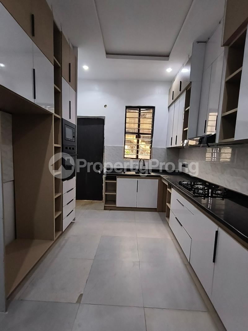 5 bedroom House for rent Gbagada Lagos