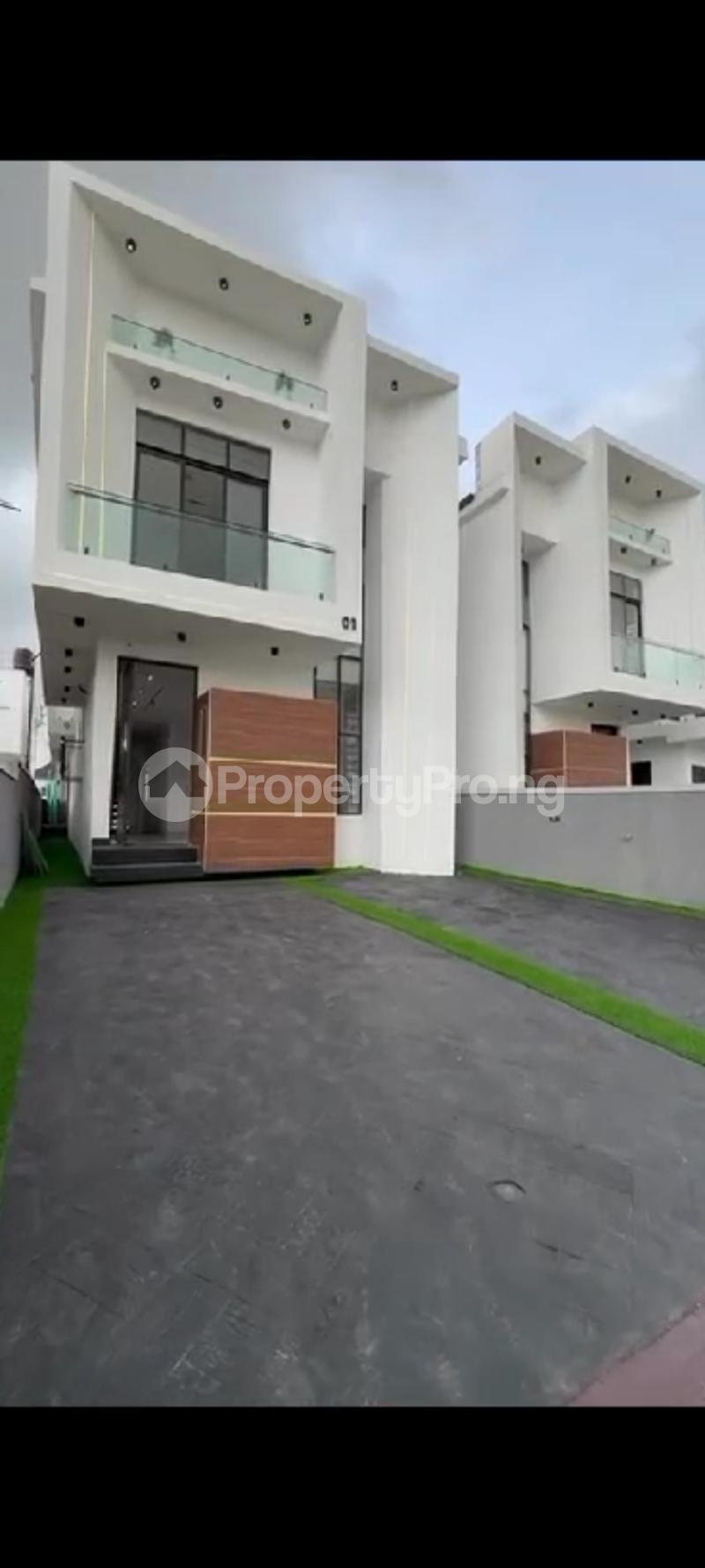 5 bedroom House for sale chevron Lekki Lagos