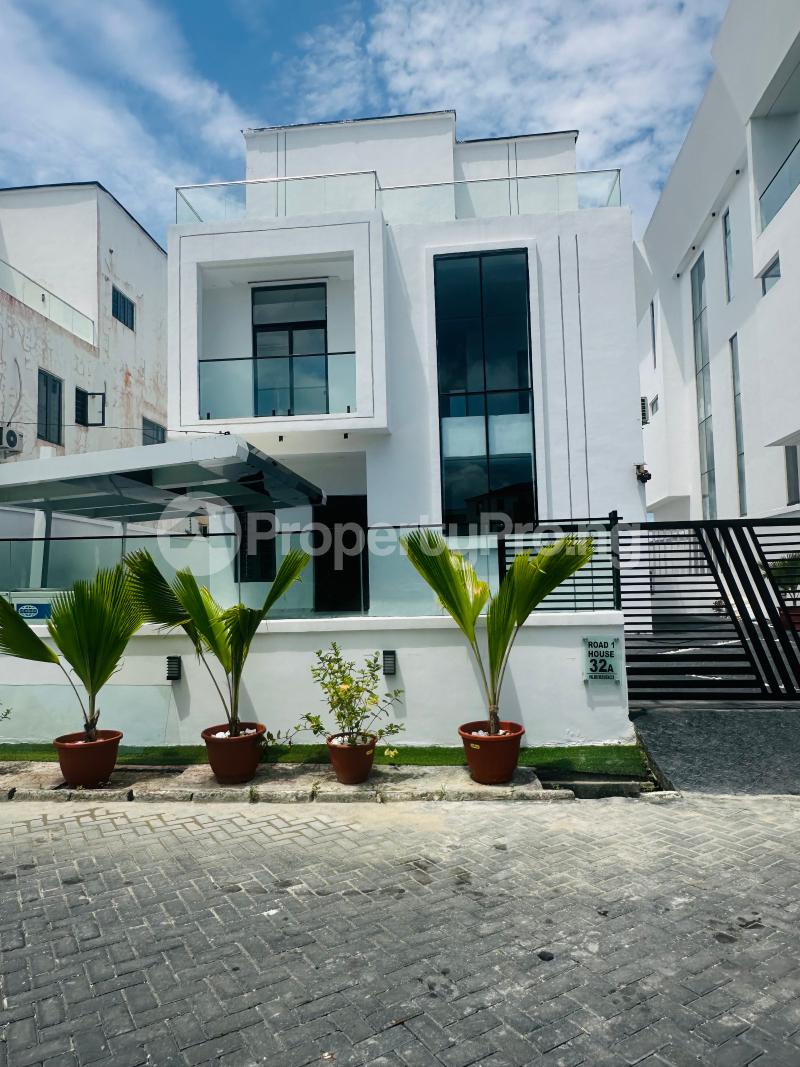 5 bedroom House for sale Palm Residence Estate, Osapa london Lekki Lagos