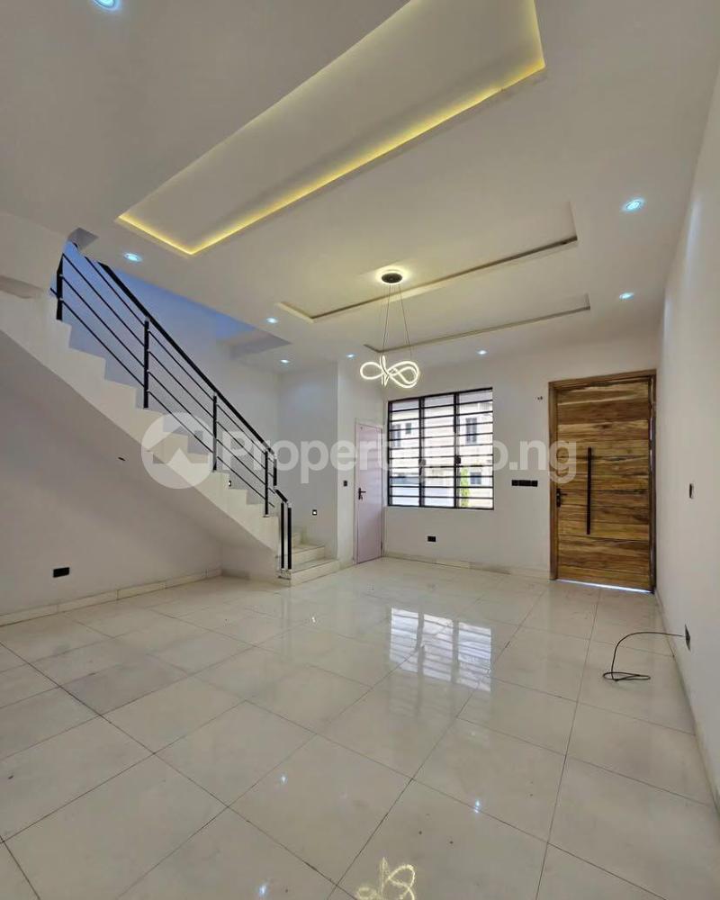 4 bedroom Flat / Apartment for rent Mende Maryland Lagos