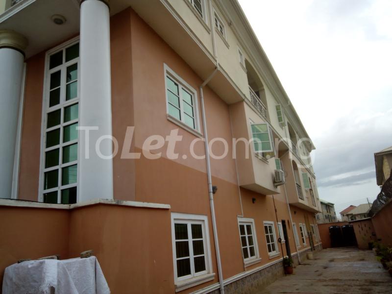 4 bedroom House for rent Oyewole Street Ago palace Okota Lagos