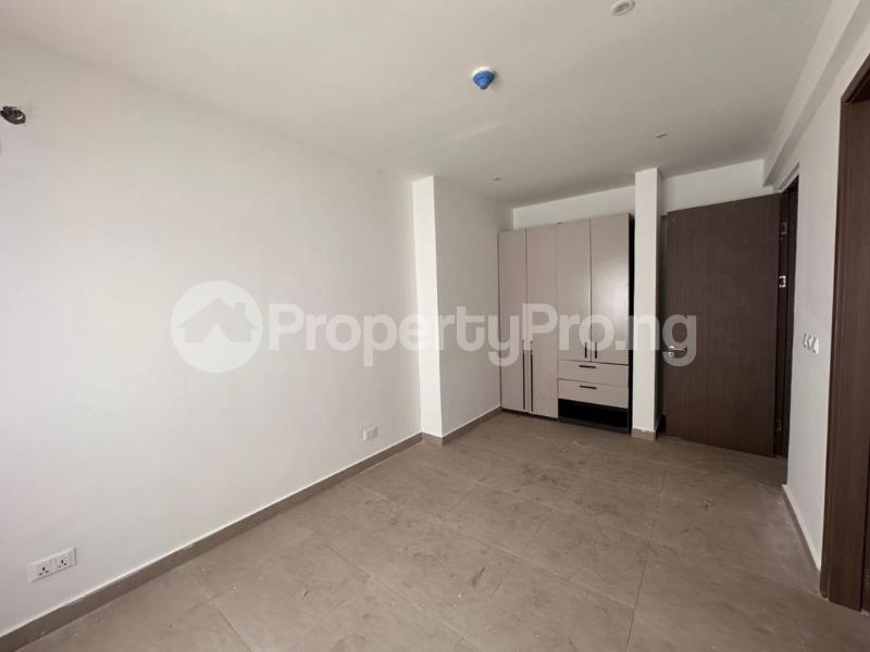 4 bedroom House for rent Western Avenue Surulere Lagos
