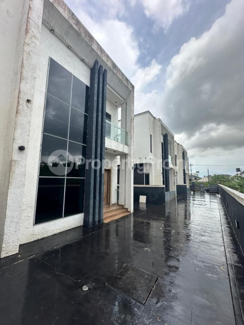 4 bedroom House for sale Silverpoint Estate Badore Ajah Lagos
