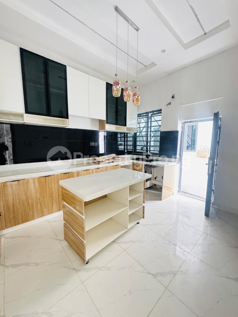 4 bedroom House for sale Ajah Lekki Lagos Off Lekki-Epe Expressway Ajah Lagos