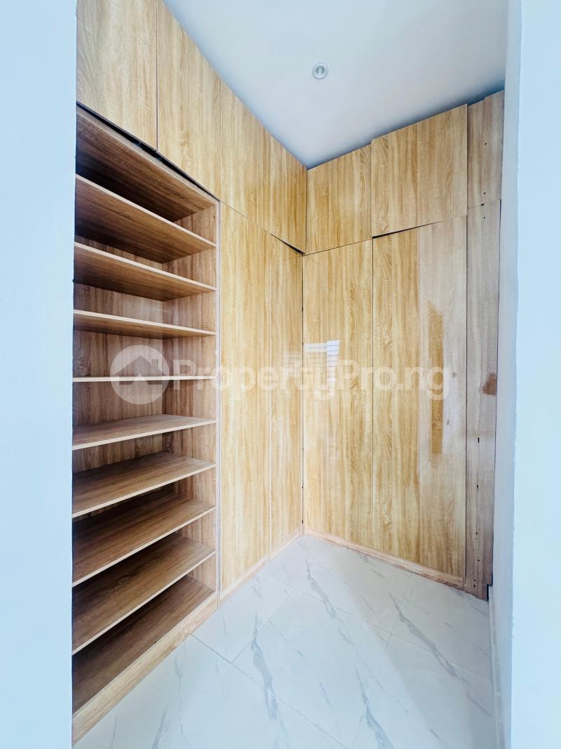 4 bedroom House for sale Ajah Lekki Lagos Off Lekki-Epe Expressway Ajah Lagos