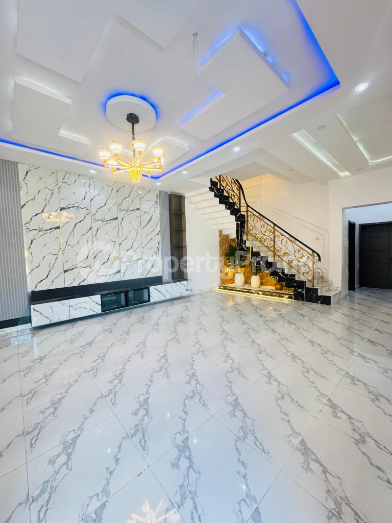 4 bedroom House for sale Safari Garden Estate After Shopright Sangotedo Off Lekki-Epe Expressway Ajah Lagos - 0