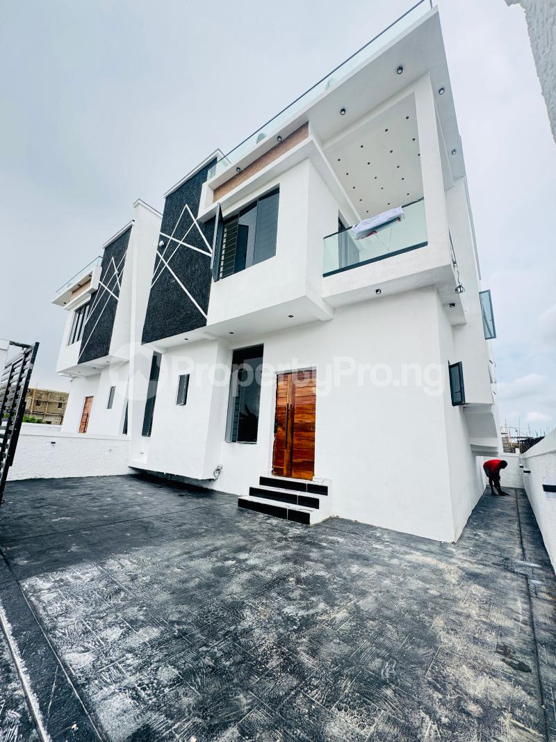 4 bedroom House for sale Ajah Lekki Lagos Off Lekki-Epe Expressway Ajah Lagos