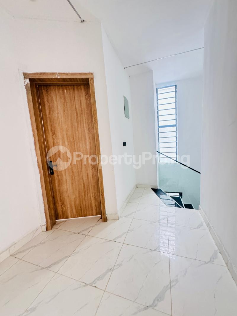 4 bedroom House for sale Ajah Lekki Lagos Off Lekki-Epe Expressway Ajah Lagos