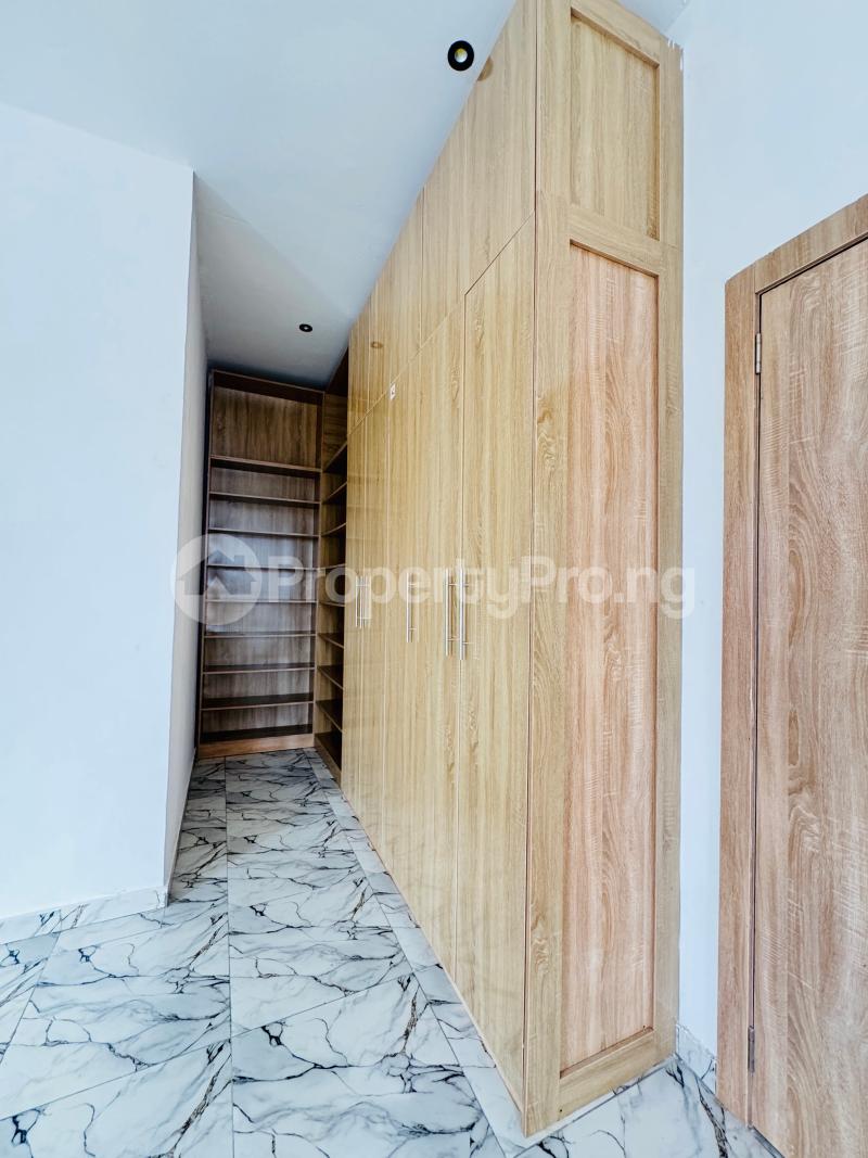 4 bedroom House for sale Ajah Lekki Lagos Off Lekki-Epe Expressway Ajah Lagos