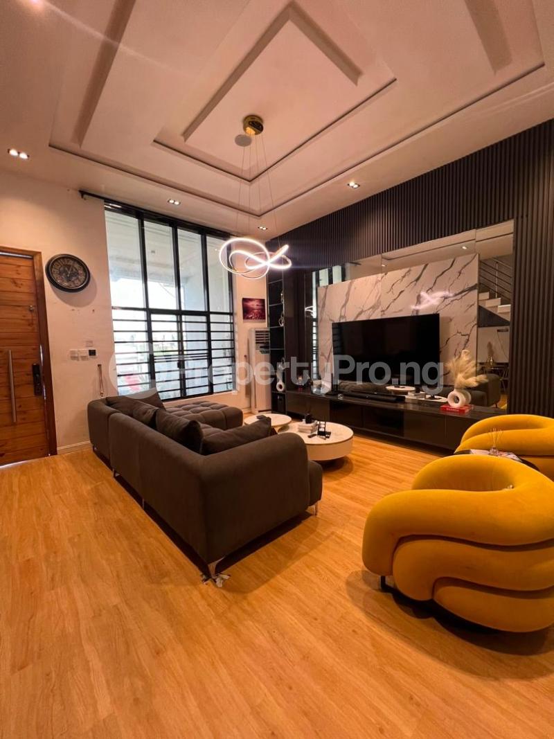 4 bedroom House for rent Mobil Road Ilaje Mobil Road Ajah Lagos