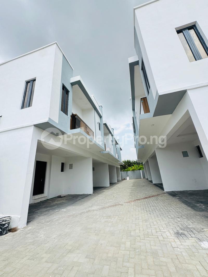 4 bedroom House for sale Mobil Road Ilaje Ilaje Ajah Lagos