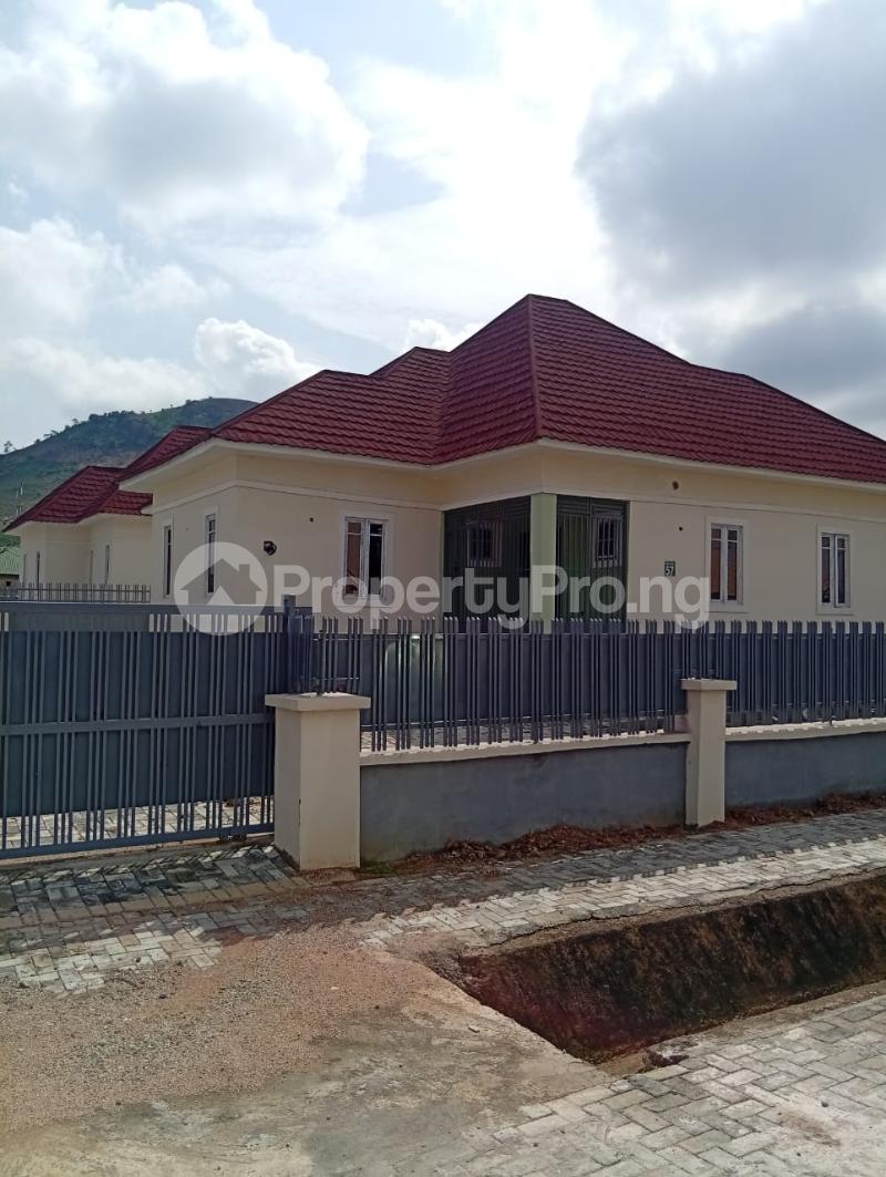 3 bedroom House for rent Mopol Barracks, Dei-Dei Diplomatic Zones Abuja
