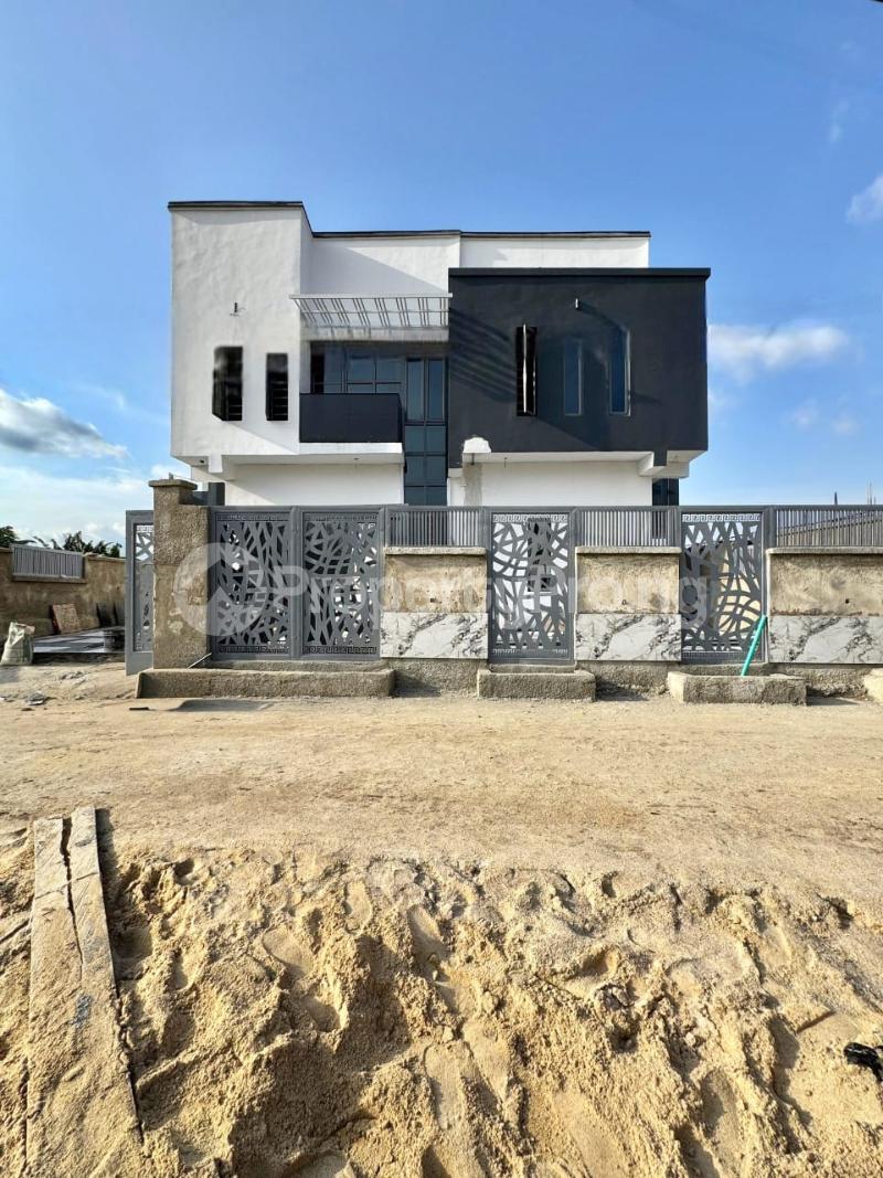 4 bedroom House for sale Maryland Lagos