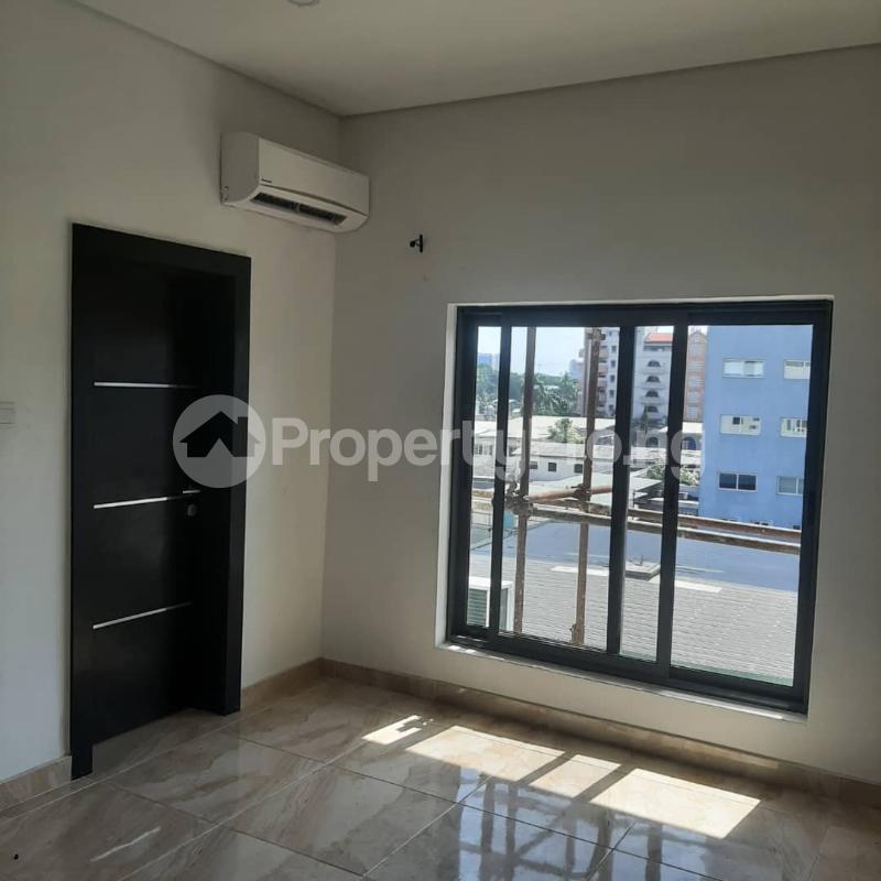 3 bedroom Flat / Apartment for rent Off Idowu Martins, Victoria Island, Lagos. Victoria Island Lagos