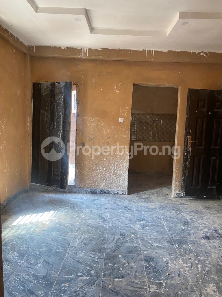 1 bedroom Flat / Apartment for rent Ebute Meta Adekunle Yaba Lagos - 11