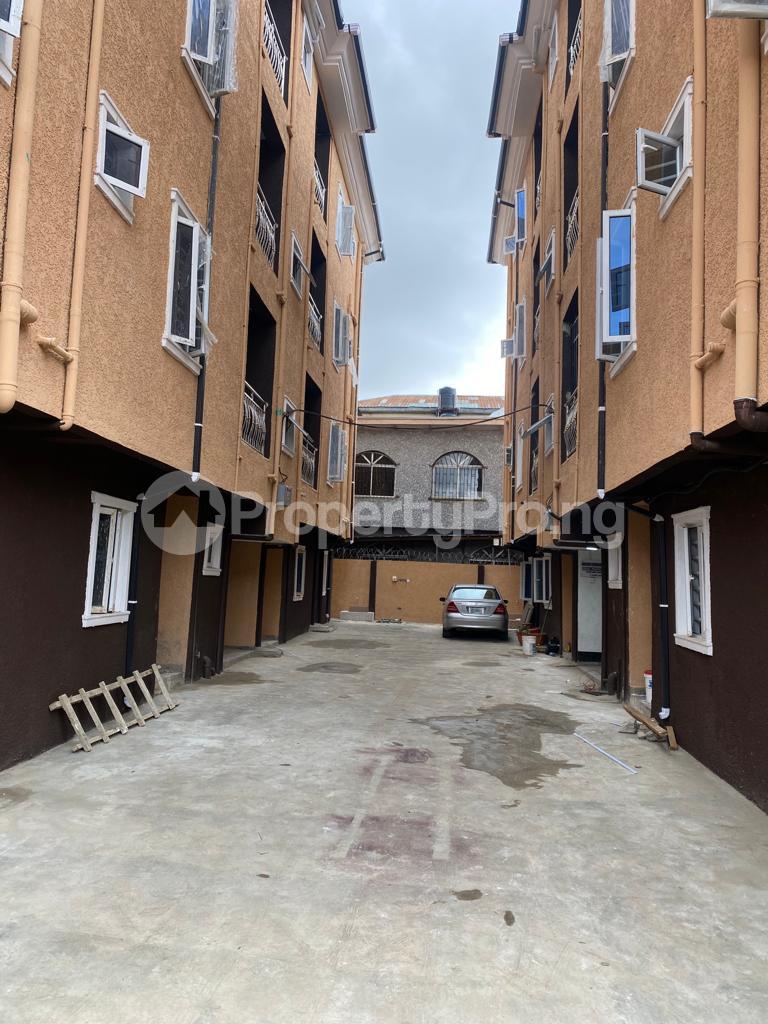 1 bedroom Flat / Apartment for rent Ebute Metta, Adekunle Yaba Lagos
