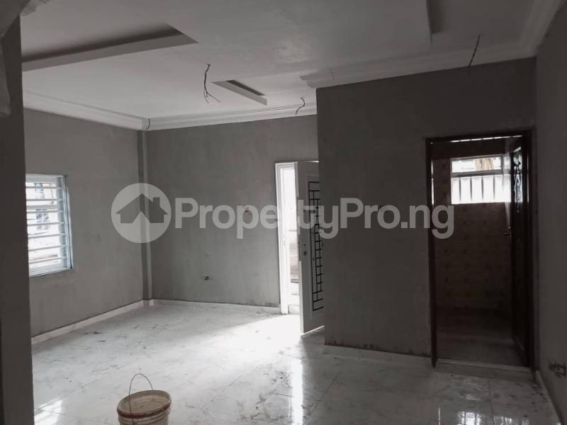 2 bedroom Flat / Apartment for rent Alagomeji Adekunle, Yaba, Lagos. Yaba Lagos