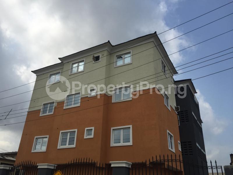 3 bedroom Flat / Apartment for rent Adegunwa Alagomeji Yaba Lagos